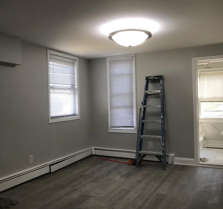 2nd image of 55 Graham St #90E