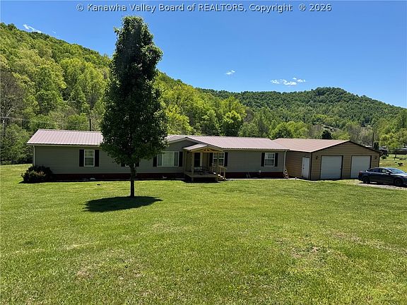 2nd image of 1414 Ossia Rd