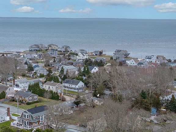4th image of 7 Cedar St