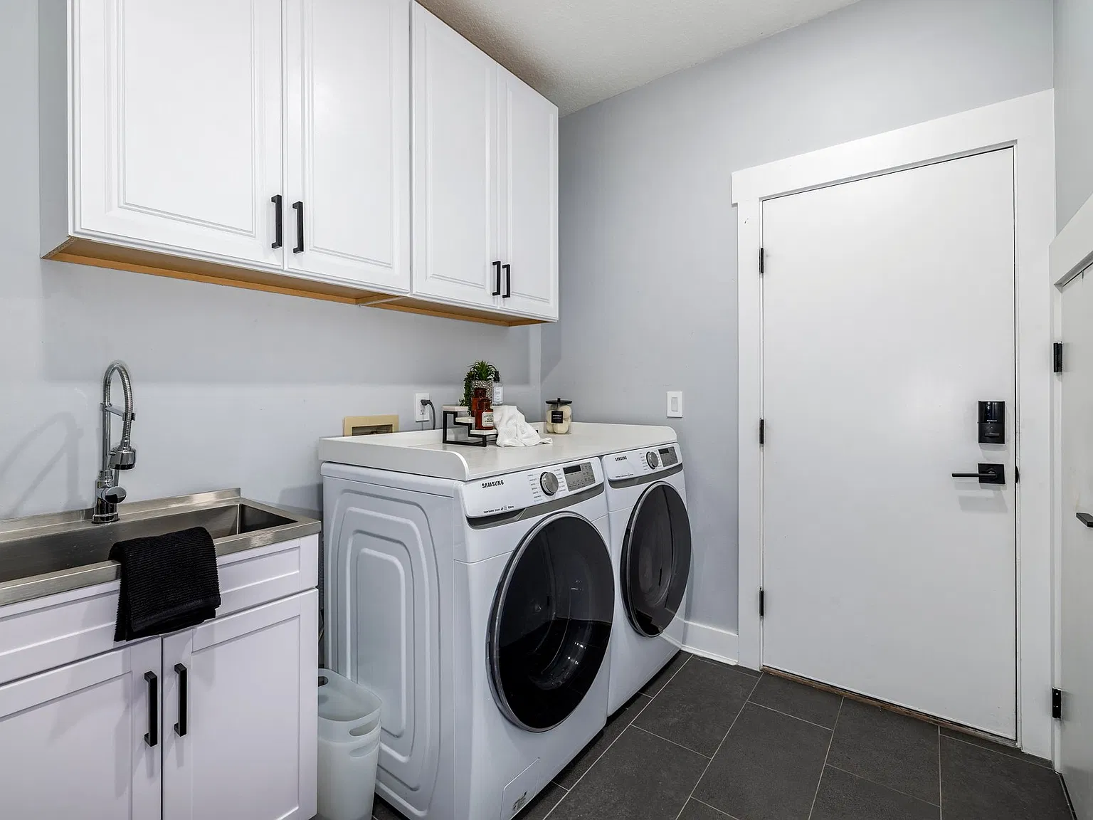 4 bed, 2982 sqft, $5,000 — Photo 1