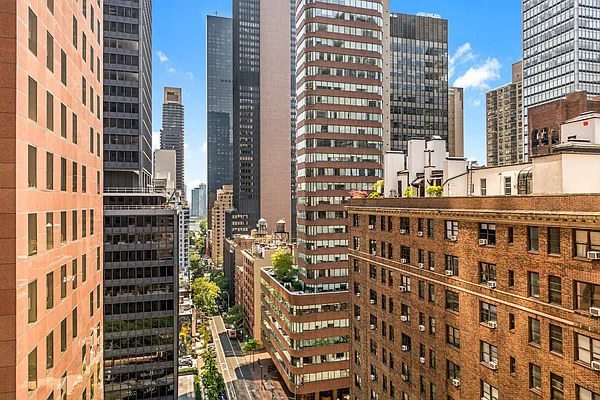 Sold by Compass | media 4