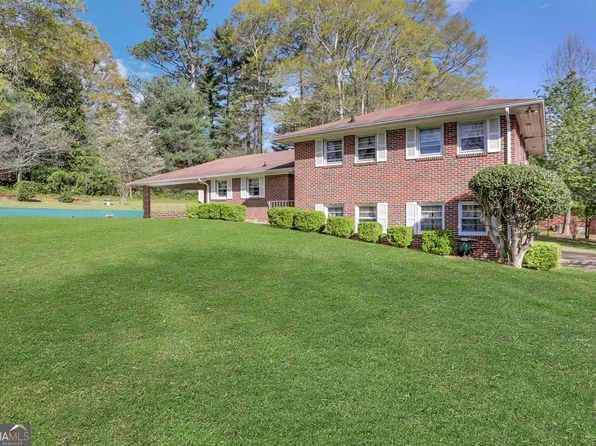 141 Sims St, Winder, GA 30680