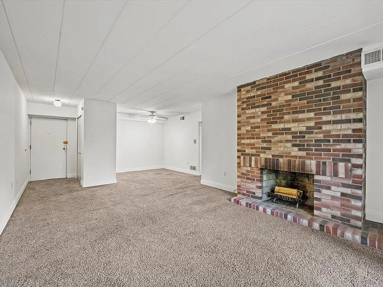 6315 5th Ave #204 — Photo 9
