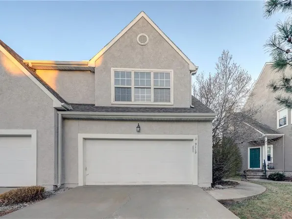 9207 Boehm Dr, Lenexa, KS 66219