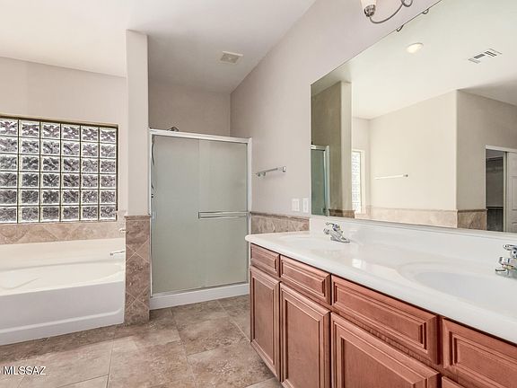 4th image of 60674 E Eagle Heights Dr