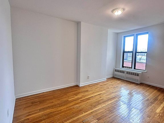 4th image of 216 6th Ave APT 4D