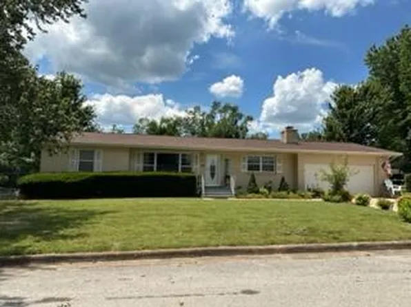 416 Natchez Trace St, Harrison, AR 72601