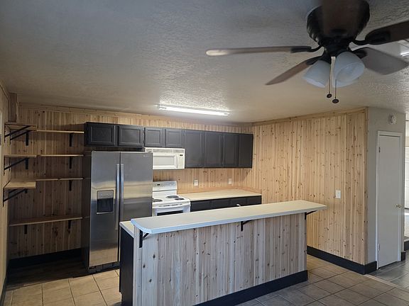 4th image of 1327 Eastgate Dr