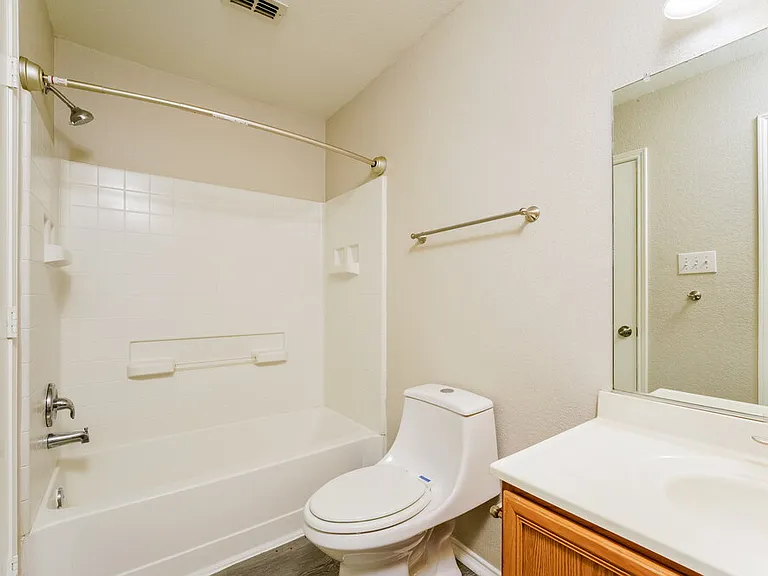 306 Olivia Ln — Photo 8