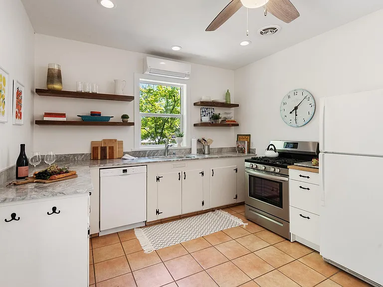 15265 Arnold Dr — Photo 10