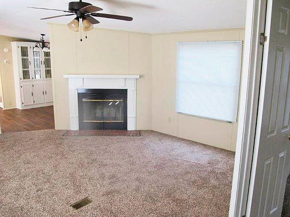 3rd image of 8401 Pan American Fwy NE Unit 256