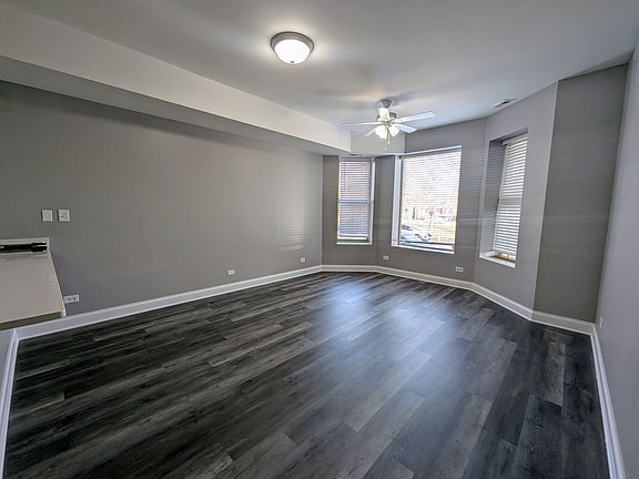 5th image of 3211 W Douglas Blvd #1