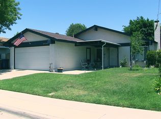 25322 Via Saludo, Santa Clarita, CA 91355