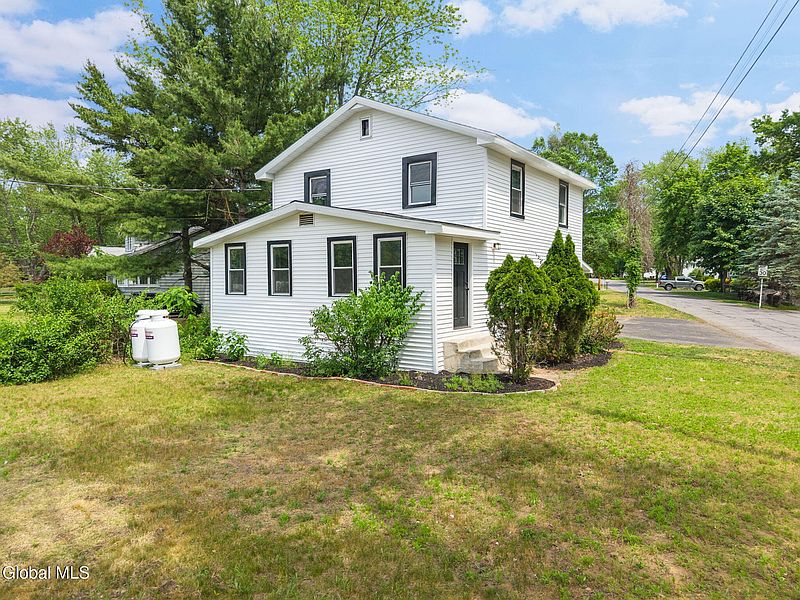 2nd image of 150 Schoolhouse Road