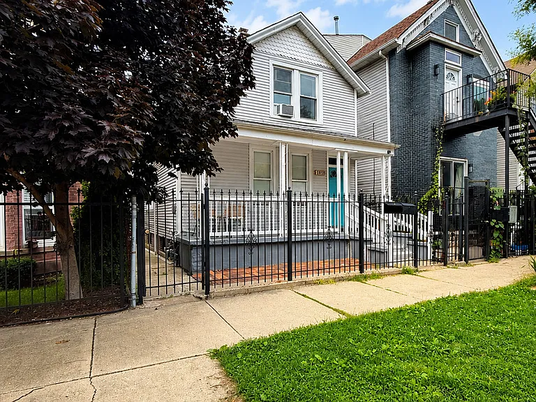 1830 N Mozart St #2 — Photo 1