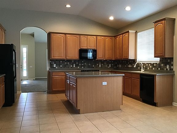 3rd image of 496 Da Gama Dr