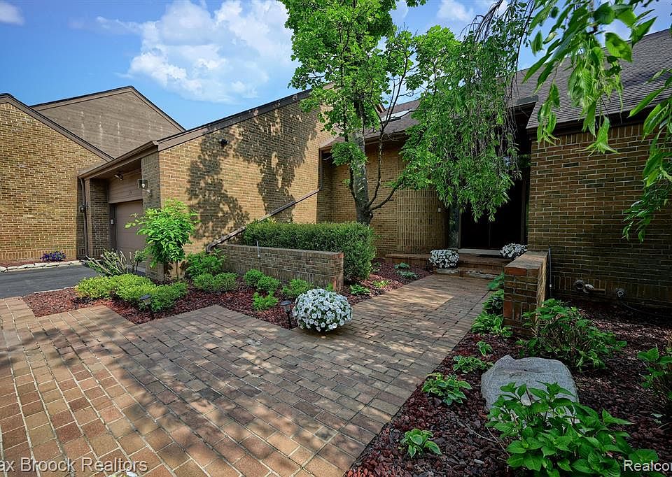 3639 Wabeek Lake Dr W, Bloomfield Hills, MI 48302 Zillow