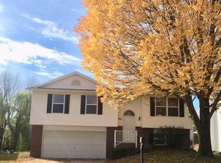 40 Marcus Dr, Saint Peters, MO 63376