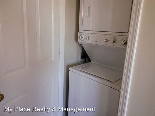 2nd image of 942 Kingsbury Dr