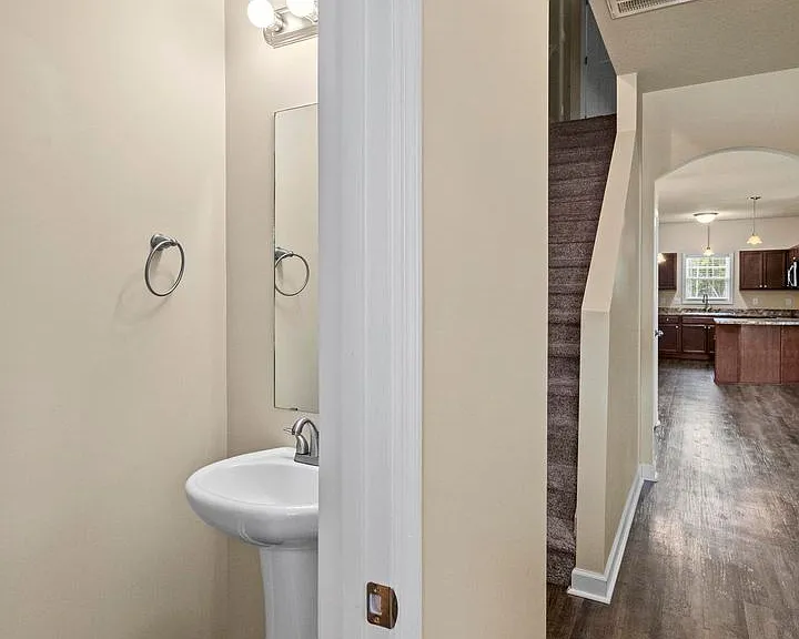 399 Frisco Way — Photo 3