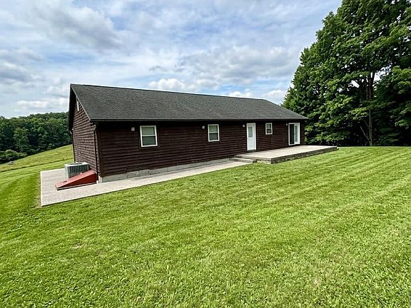 2nd image of 110 Saddle Ridge Dr