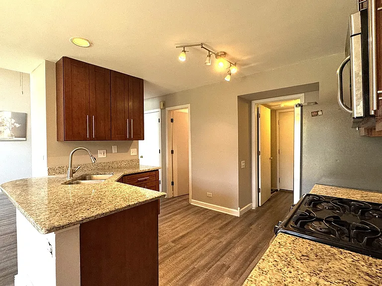1139 Wickfield Ct — Photo 9