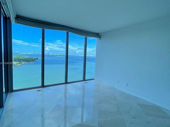 5th image of 601 NE 36th St APT 2209