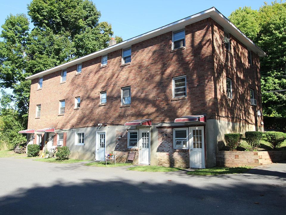2nd image of 137 Snyders Lake Rd #3