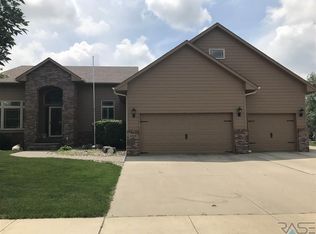 2913 W Auburn Hills St, Sioux Falls, SD 57108