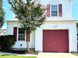 322 Warwick Landing Pkwy, Newport News, VA 23608