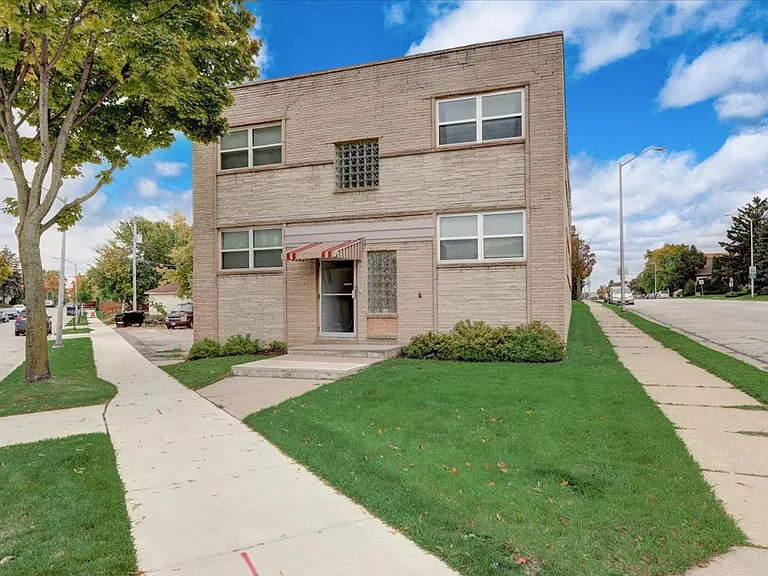 5605 W Beloit Rd — Photo 1