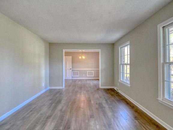 4th image of 102 Bramblewood Dr
