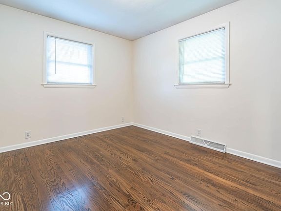 5th image of 4419 E Deckard Dr