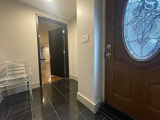 4th image of 1256 Jefferson Ave #1F