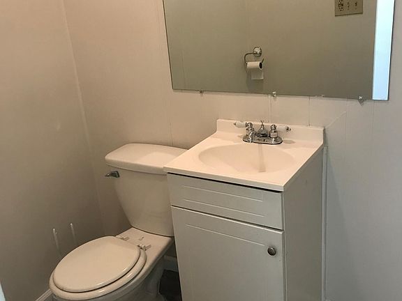 2nd image of 182 Montauk Ave #1