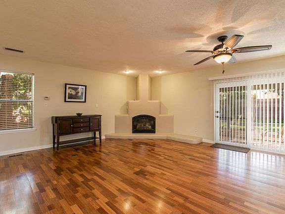 5th image of 9805 Admiral Nimitz Ave NE