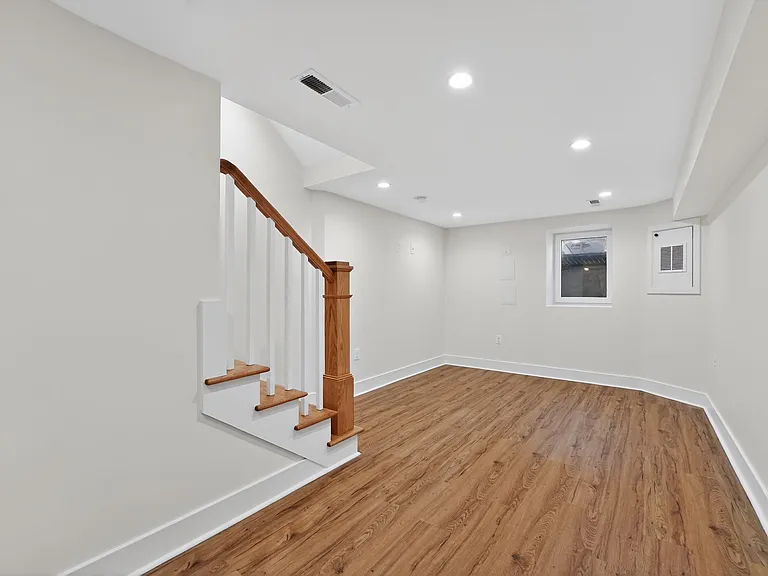 1740 Clarkson St — Photo 12