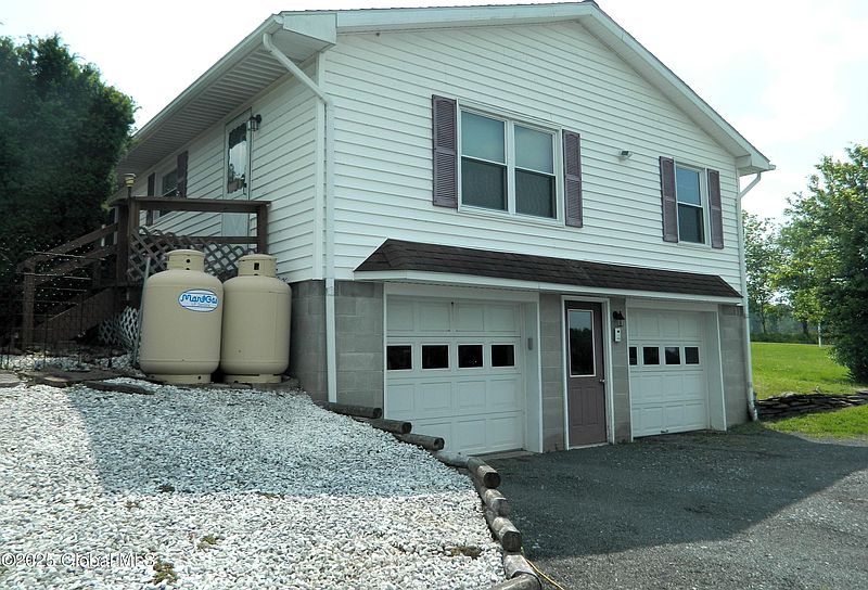 5th image of 1249 Gallupville Road