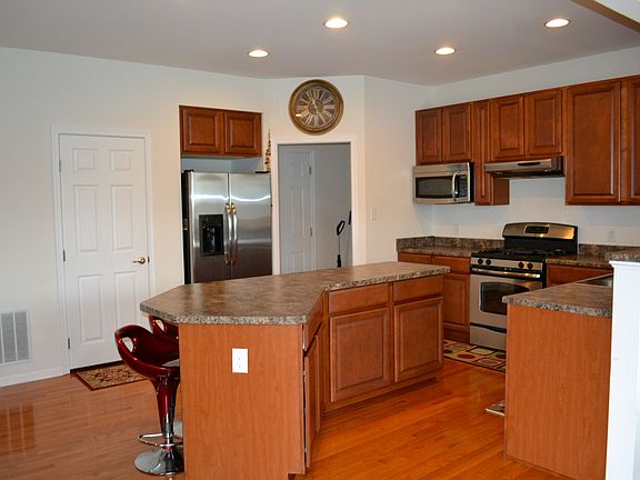 Upgraded cabinets with 9 ft. ceilings provide plenty of storage