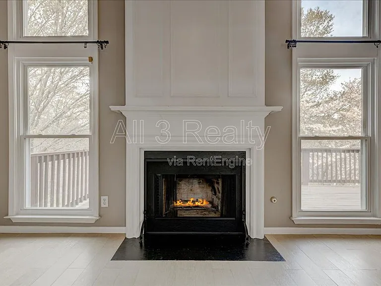 2540 Alvecot Cir — Photo 33