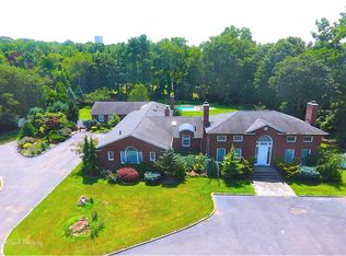 1740 Cedar Swamp Rd, Glen Head, NY 11545