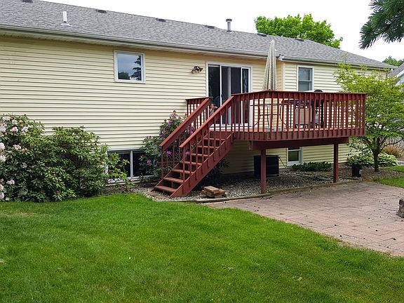3rd image of 4443 Sleepy Hollow Dr