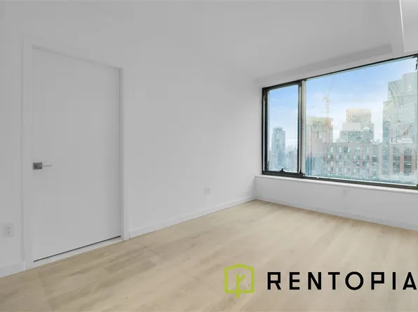 87 Commercial Street image 2 of 13