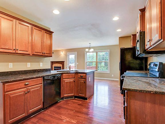 2nd image of 2696 Arthurs Ct