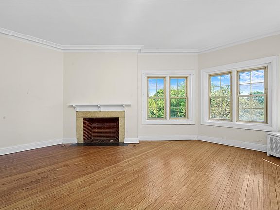 4th image of 6858 S South Shore Dr APT 3