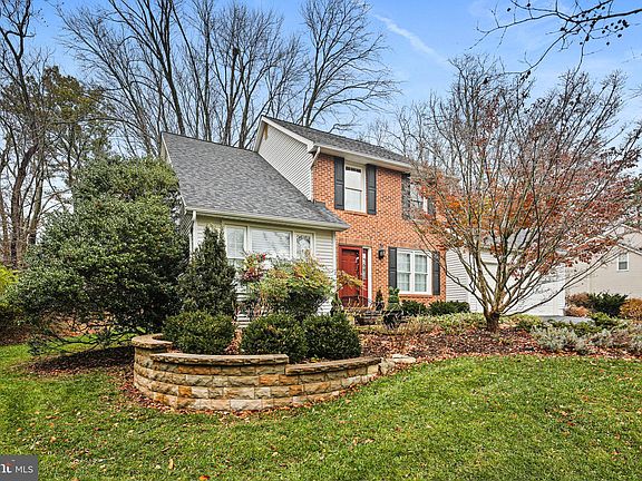 2nd image of 10090 Carillon Dr