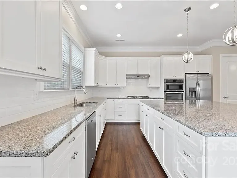 733 Herrin Ave — Photo 10