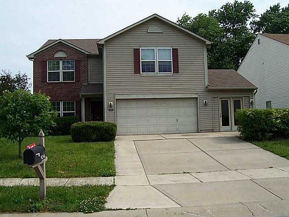 3rd image of 9244 Robey Glen Dr