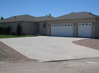 428 S Soaring Eagle Dr, Pueblo West, CO 81007