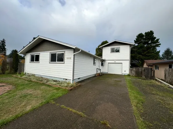 1010 SE Ball Blvd, Waldport, OR 97394